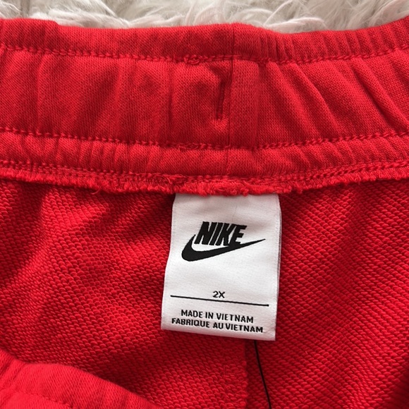 Nike Mid Rise Shorts - Picture 5 of 12